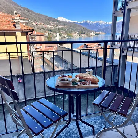 Vespa Azzurra Free Parking Apartment
